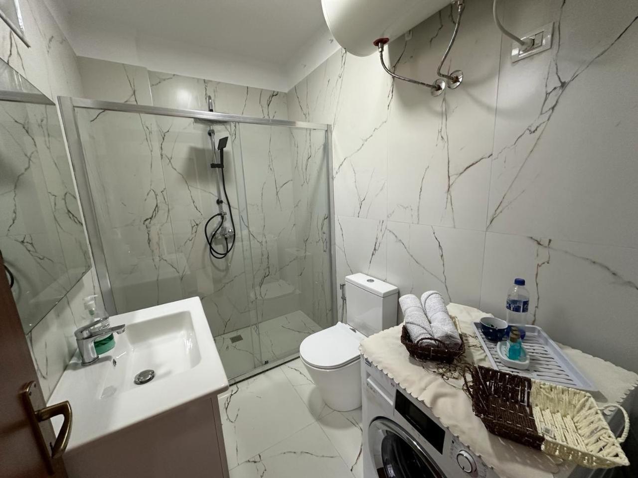 Sunset Sea View - Beachfront Balcony - Ac - Wifi Durres Exterior photo